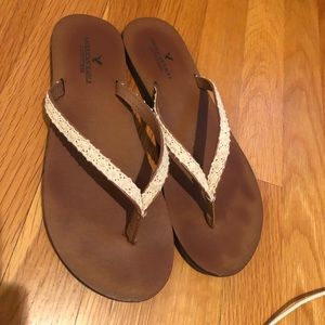 American Eagle flip flops